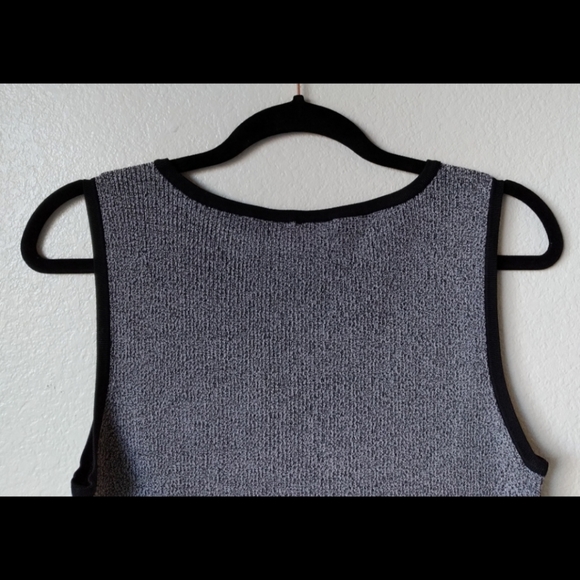3/$12 Grace Knitwear Large Gray Striped Tank - Picture 4 of 8